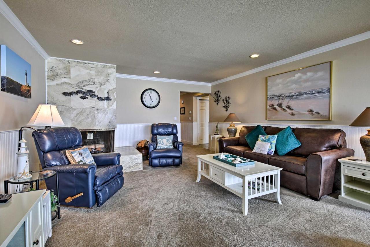 Beachfront Condo With Patio And Views - Walk To Shore! Λίνκολν Σίτι Εξωτερικό φωτογραφία