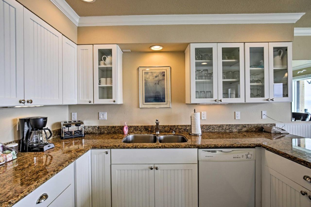 Beachfront Condo With Patio And Views - Walk To Shore! Λίνκολν Σίτι Εξωτερικό φωτογραφία